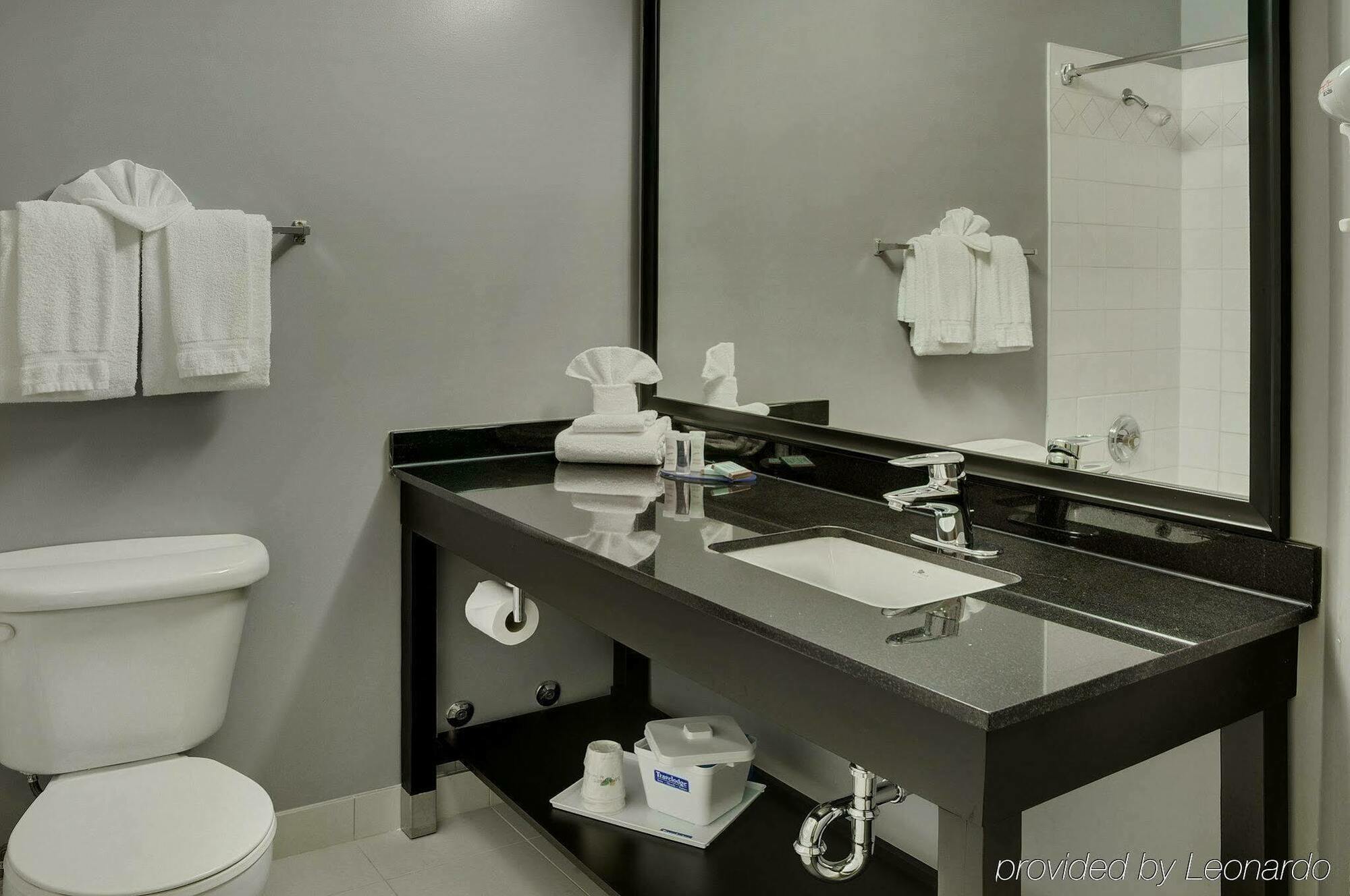 Quality Inn North Bay Dış mekan fotoğraf